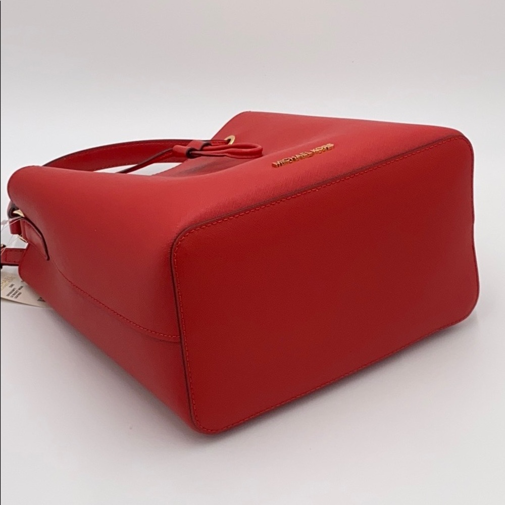 MICHAEL KORS SURI LARGE BUCKETS MESSENGER FLAME - Picture 14 of 15